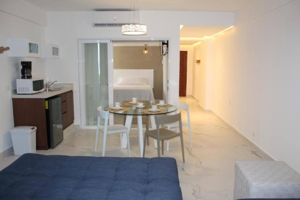 Beach Front Renewed Apartment Cancún Exteriör bild