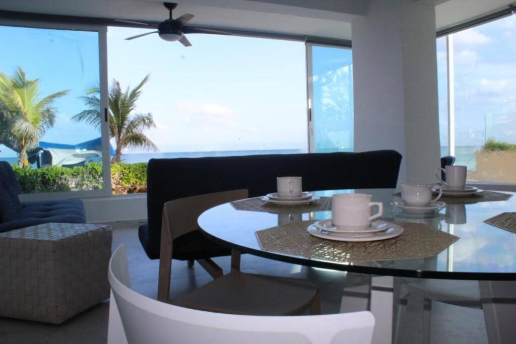Beach Front Renewed Apartment Cancún Exteriör bild